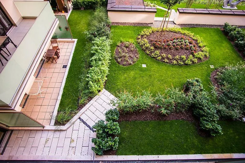 Corvin Promenade Aparthotel Budapest 3*,