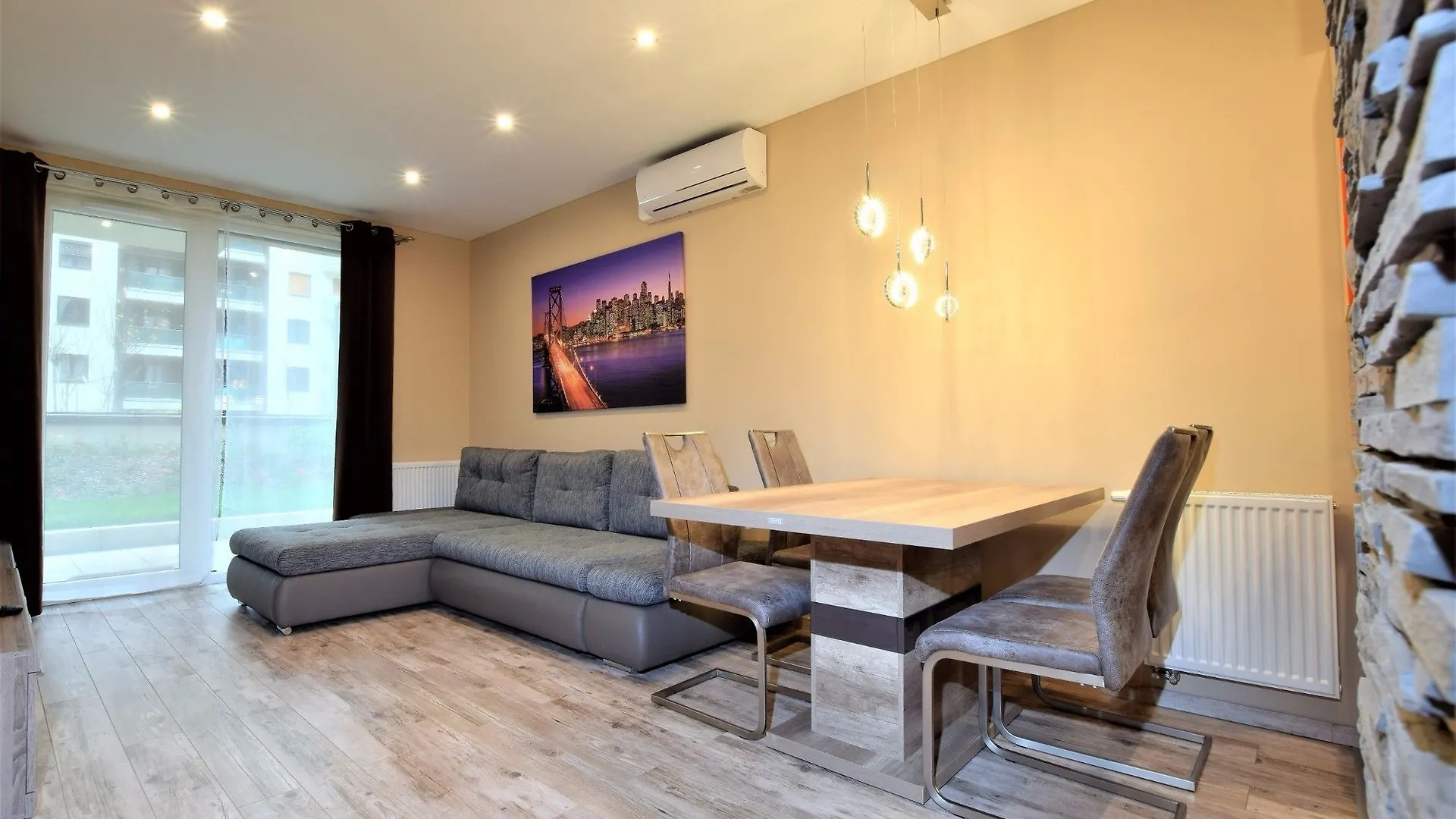 Corvin Promenade Aparthotel Boedapest